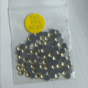 100 pcs Swarovski crystals